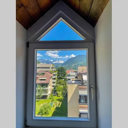 Apartment Design In The Heart Of *