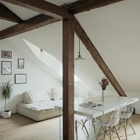Apartment Design In The Heart Of *